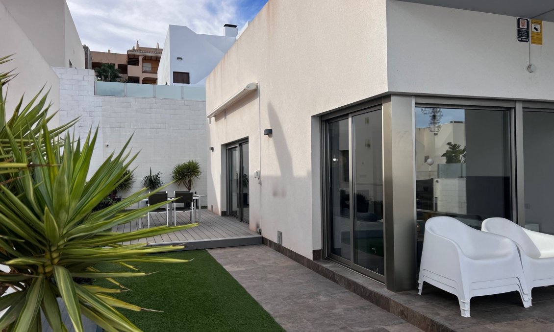 Wiederverkauf - Villa -
Orihuela Costa - Costa Blanca