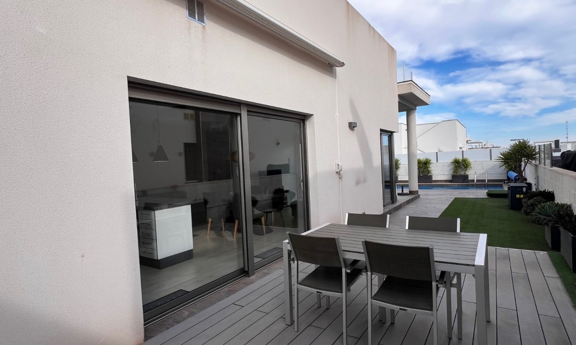 Wiederverkauf - Villa -
Orihuela Costa - Costa Blanca