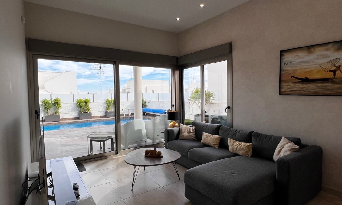 Wiederverkauf - Villa -
Orihuela Costa - Costa Blanca
