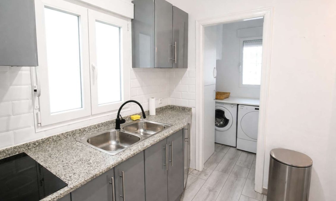 Resale - Villa -
Rojales - Inland