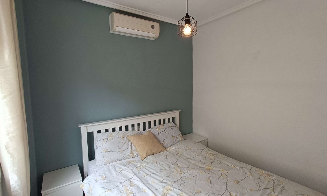 Resale - Villa -
Rojales - Inland