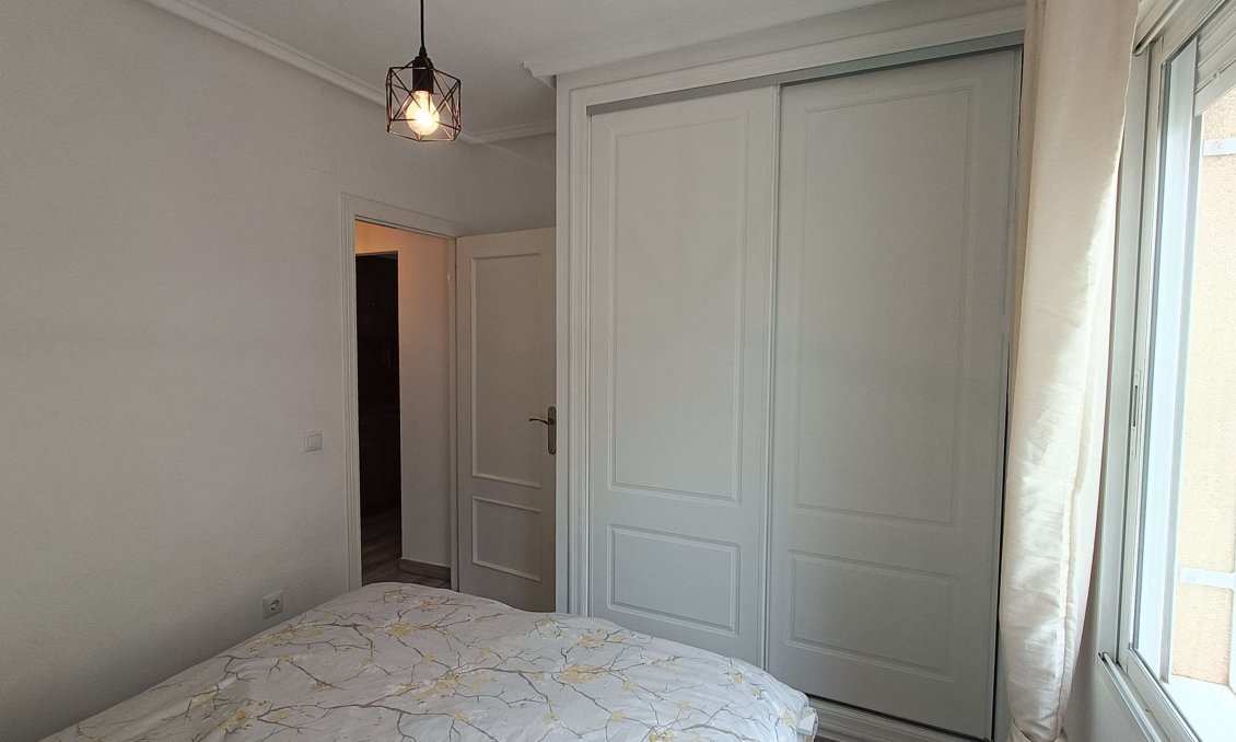Resale - Villa -
Rojales - Inland