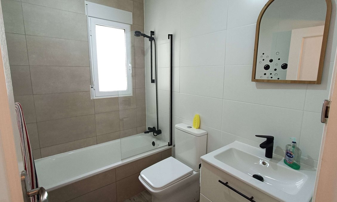 Resale - Villa -
Rojales - Inland