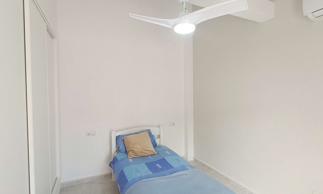 Resale - Villa -
Rojales - Inland