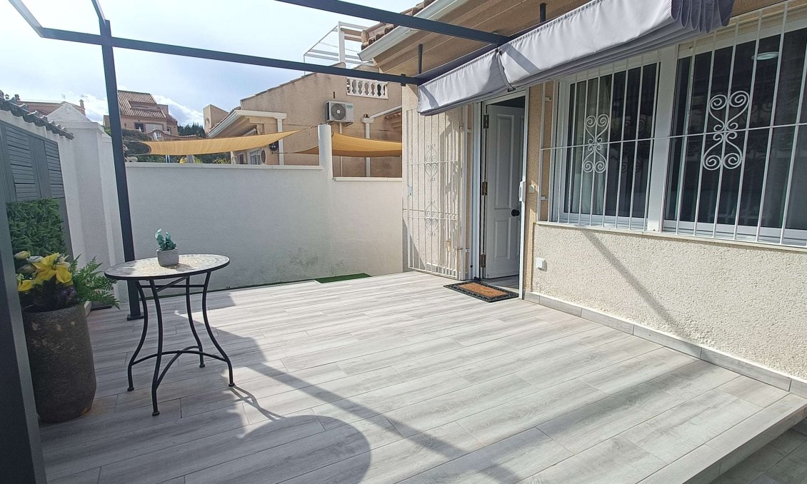 Resale - Villa -
Rojales - Inland