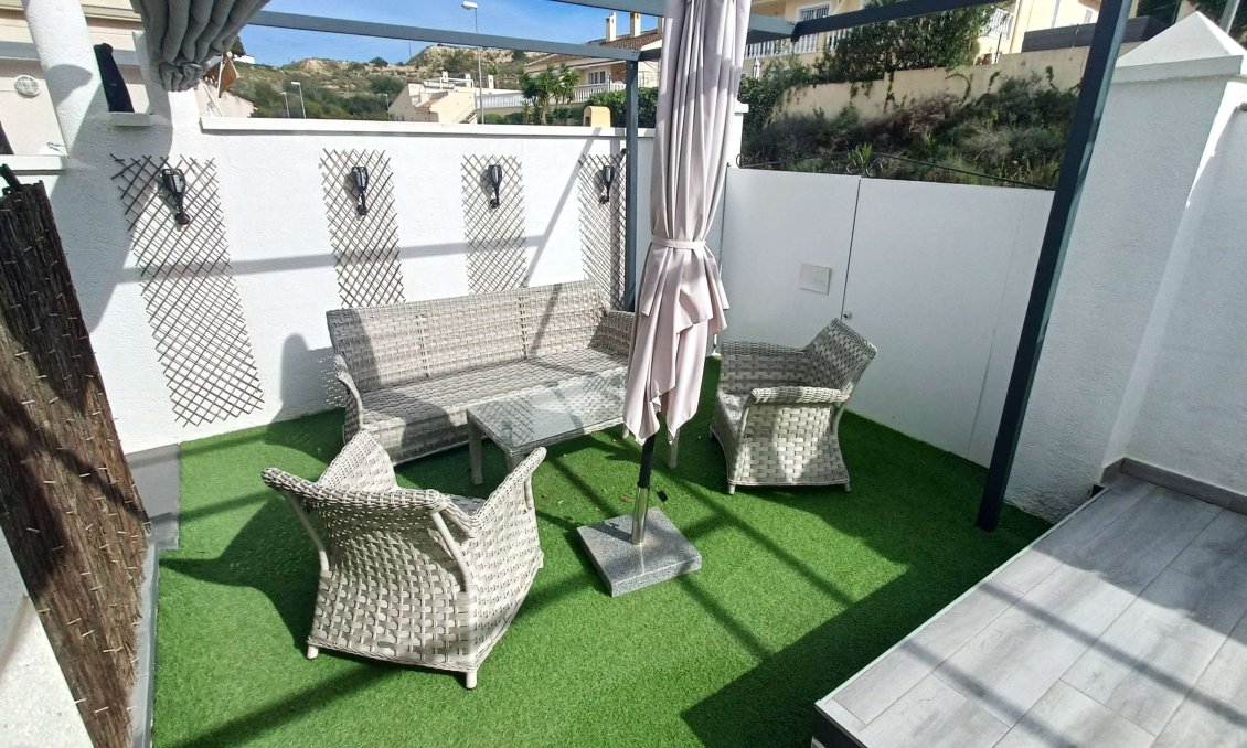 Resale - Villa -
Rojales - Inland