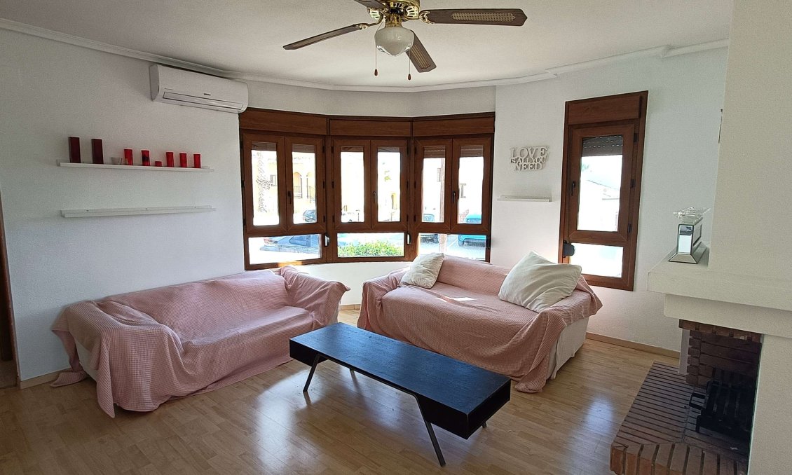 Resale - Villa -
Algorfa - Inland