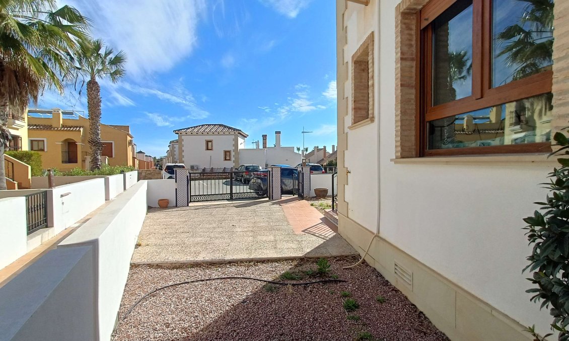 Resale - Villa -
Algorfa - Inland