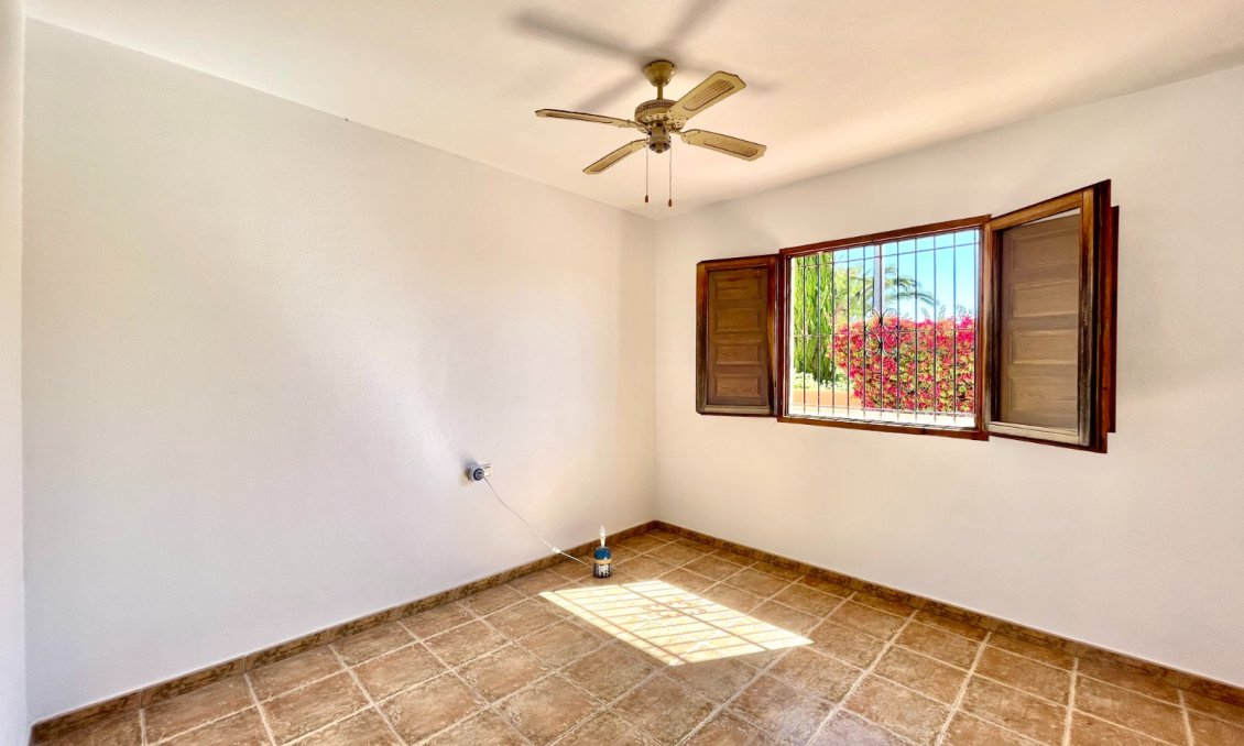 Wiederverkauf - Villa -
Catral - Costa Blanca
