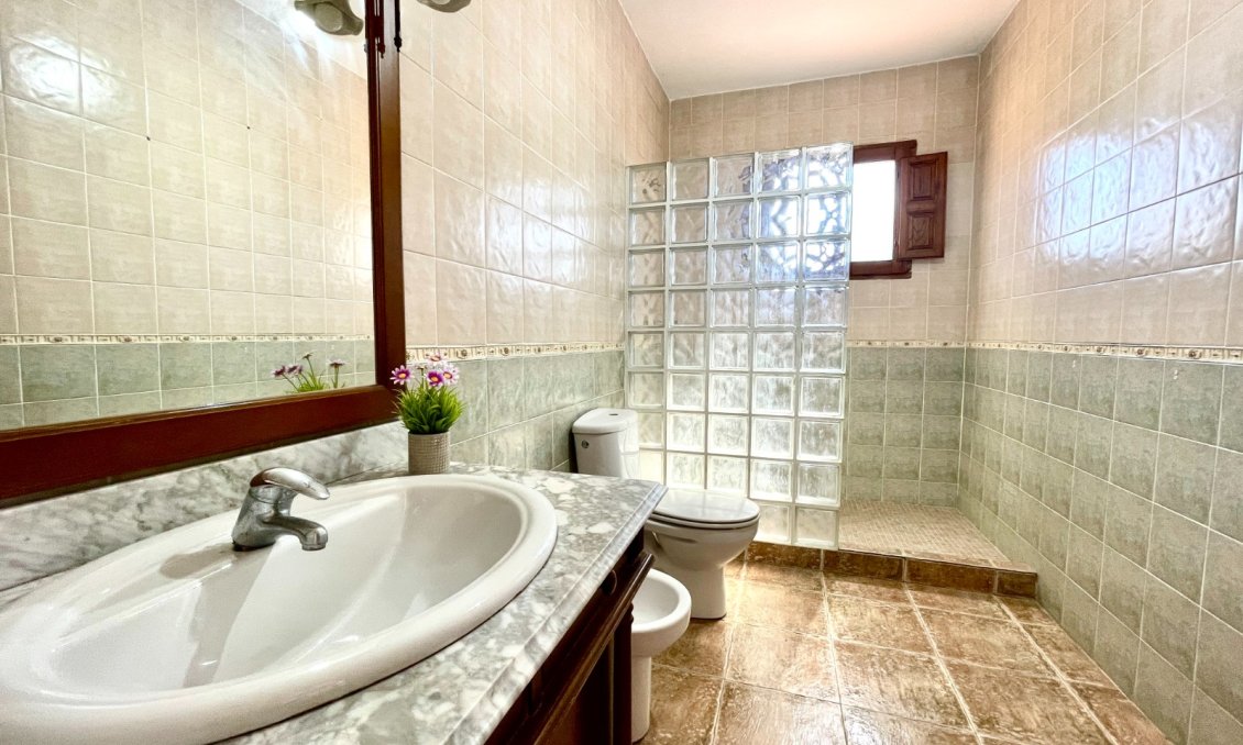 Wiederverkauf - Villa -
Catral - Costa Blanca