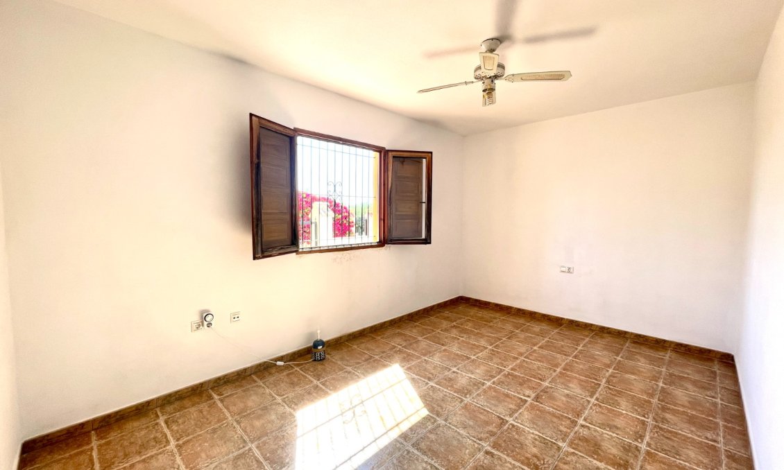 Wiederverkauf - Villa -
Catral - Costa Blanca
