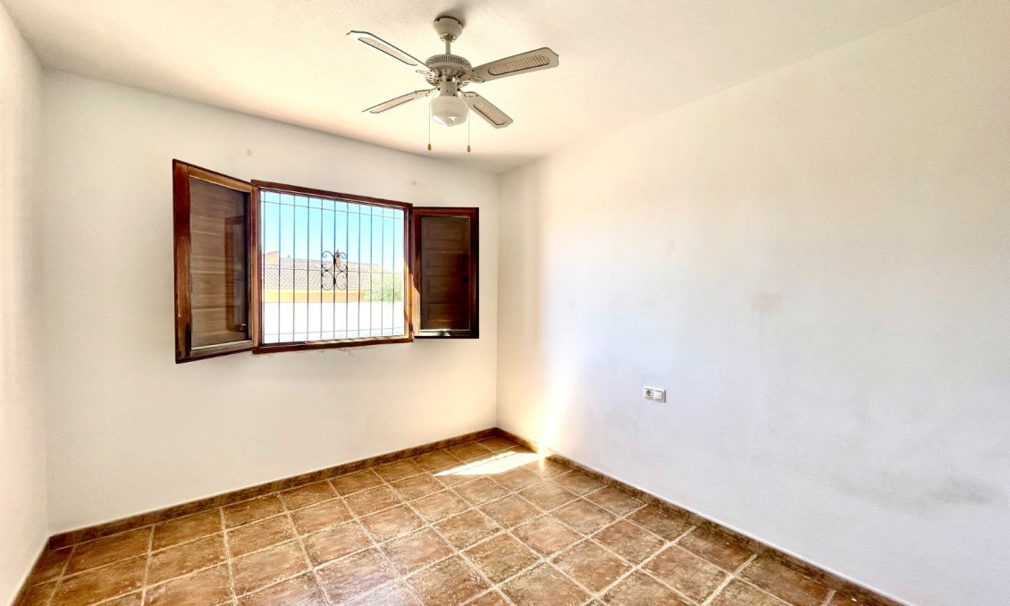Wiederverkauf - Villa -
Catral - Costa Blanca