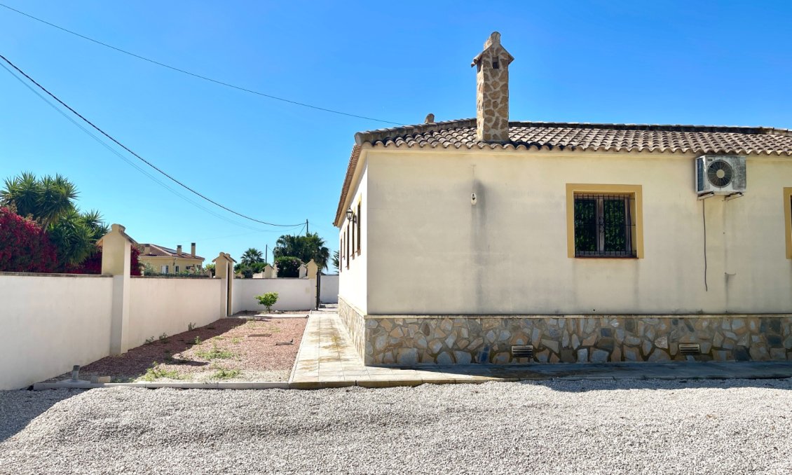 Wiederverkauf - Villa -
Catral - Costa Blanca