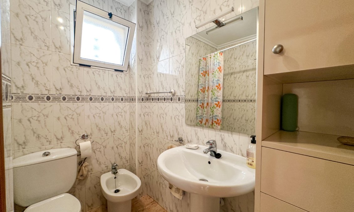 Wiederverkauf - Wohnung -
Orihuela - Inland