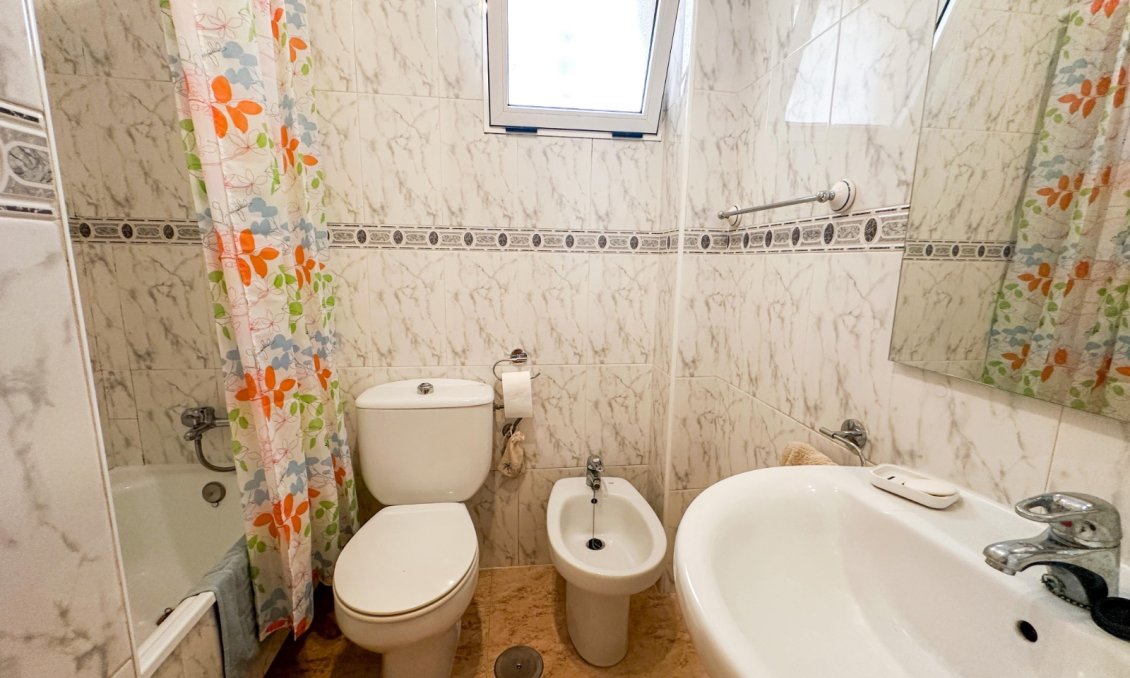 Wiederverkauf - Wohnung -
Orihuela - Inland