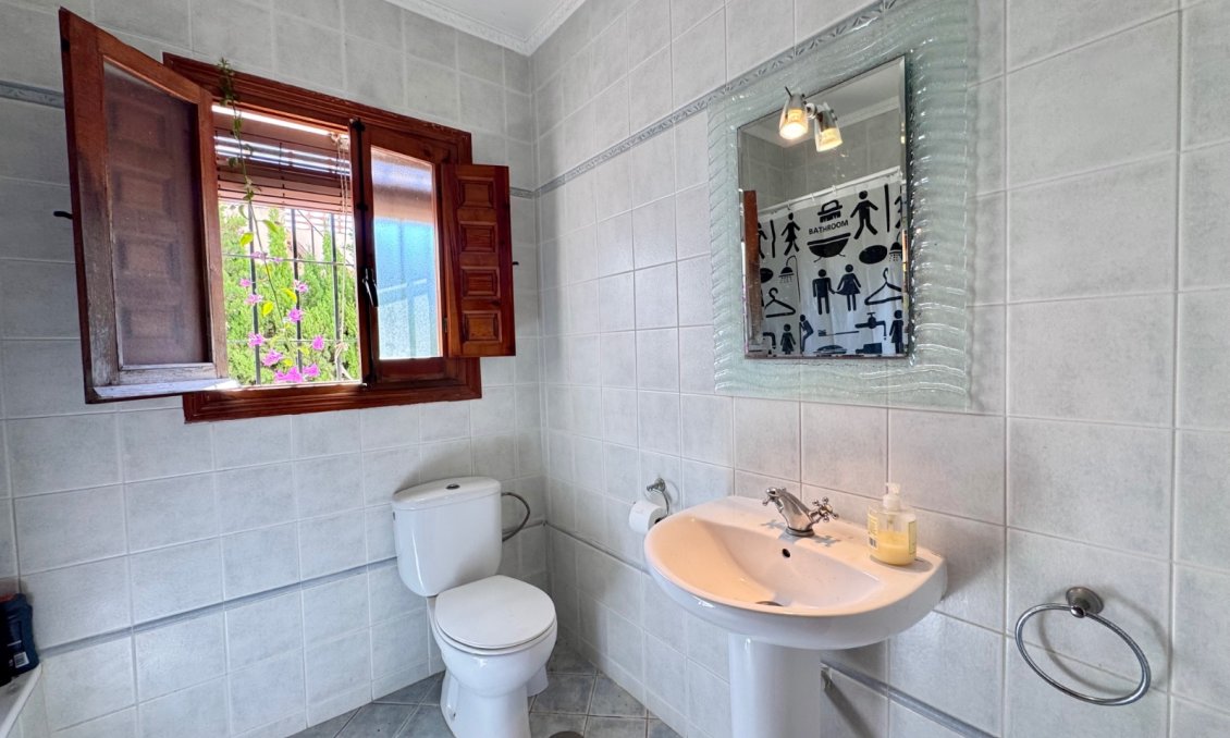 Wiederverkauf - Villa -
Orihuela Costa - Costa Blanca