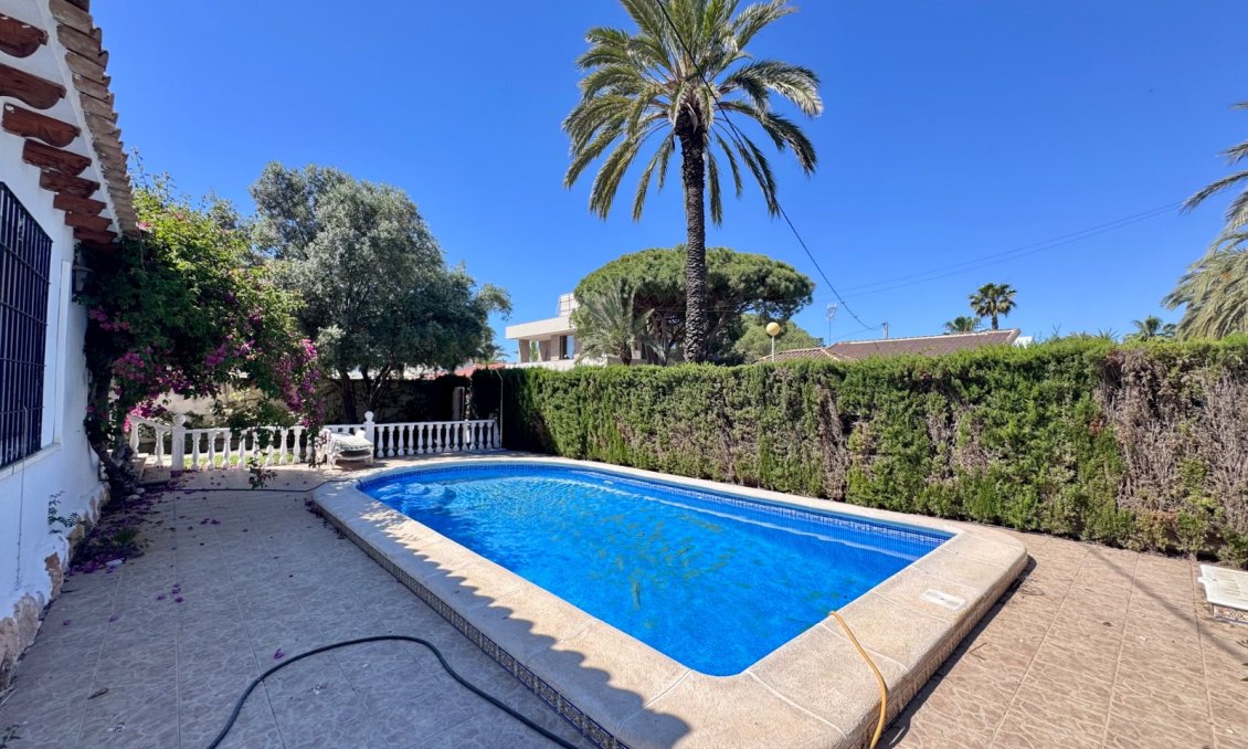 Wiederverkauf - Villa -
Orihuela Costa - Costa Blanca