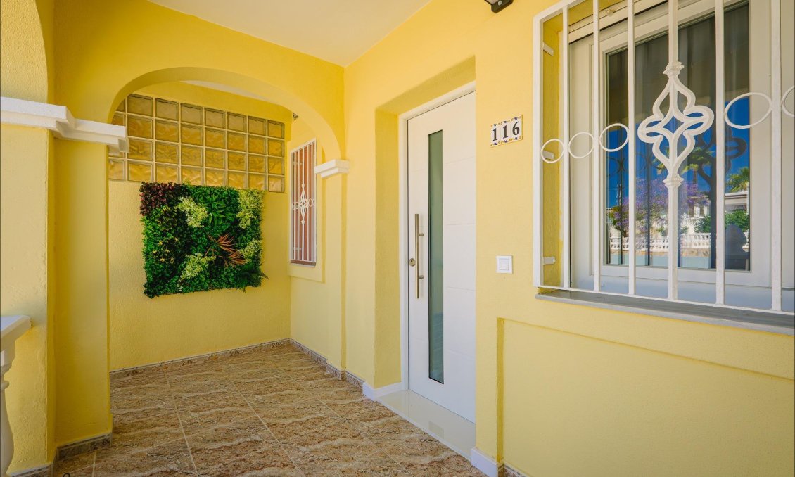 Wiederverkauf - Stadthaus -
Orihuela Costa - Las Filipinas