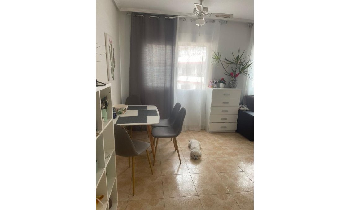 Wiederverkauf - Wohnung -
Torrevieja - Playa de los Locos