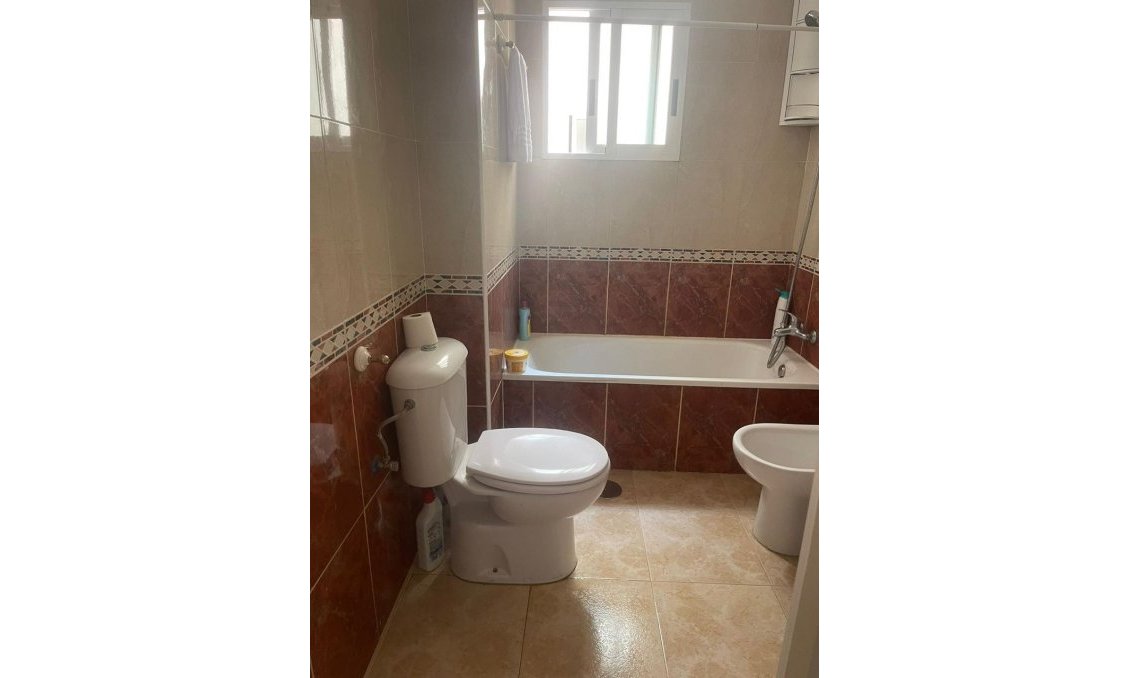 Wiederverkauf - Wohnung -
Torrevieja - Playa de los Locos
