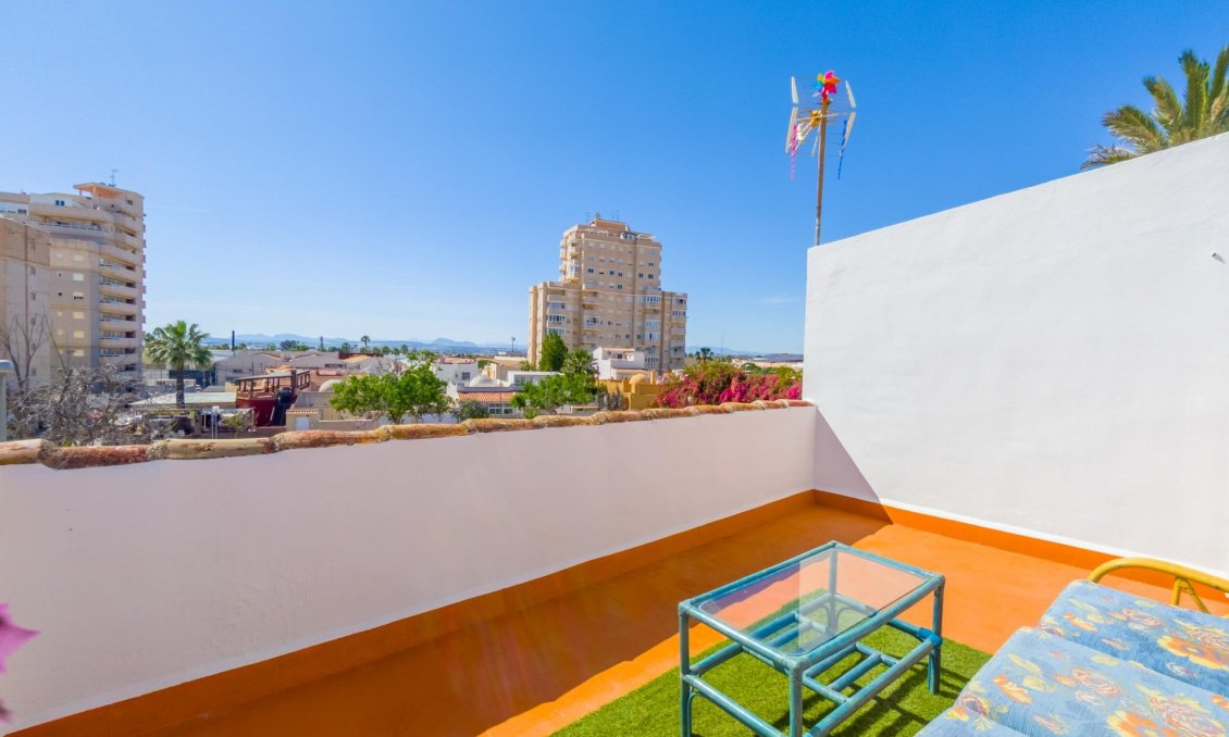 Wiederverkauf - Stadthaus -
Torrevieja - Nueva Torrevieja
