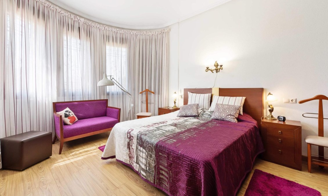 Segunda mano - Villa -
Orihuela Costa - Costa Blanca