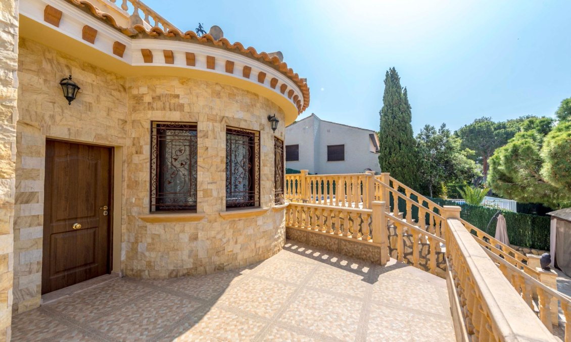 Segunda mano - Villa -
Orihuela Costa - Costa Blanca
