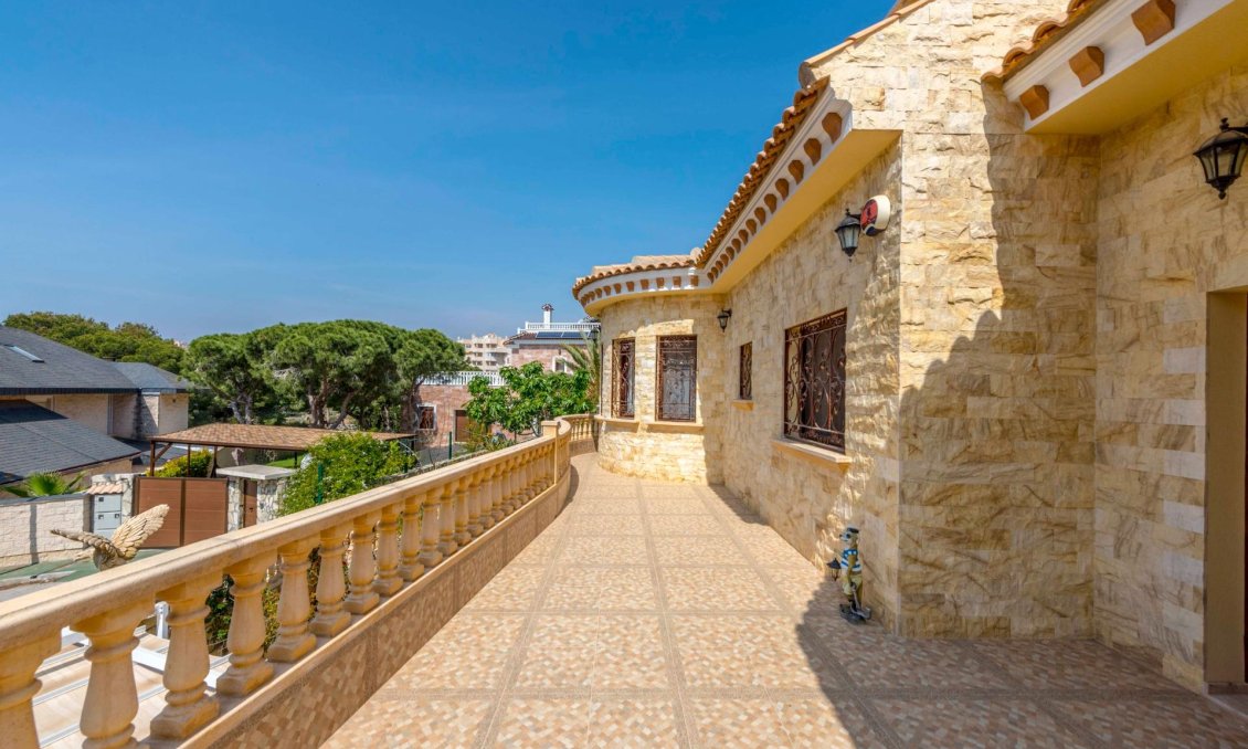 Segunda mano - Villa -
Orihuela Costa - Costa Blanca
