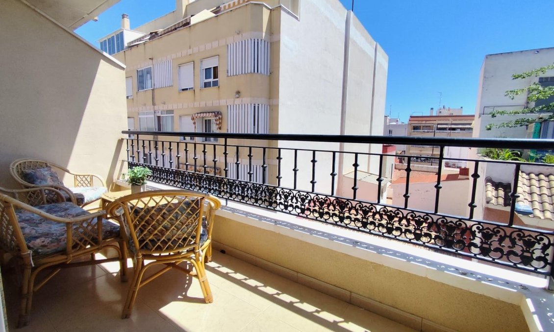 Wiederverkauf - Wohnung -
Torrevieja - Centro