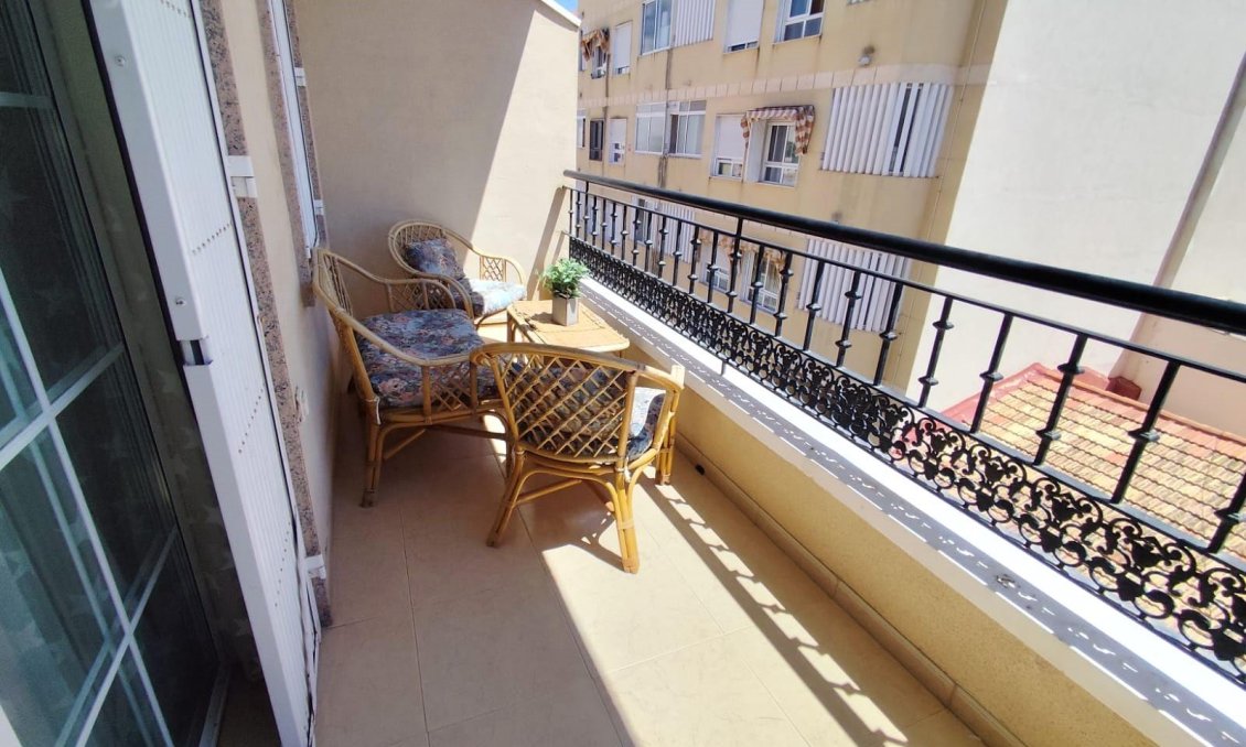Wiederverkauf - Wohnung -
Torrevieja - Centro