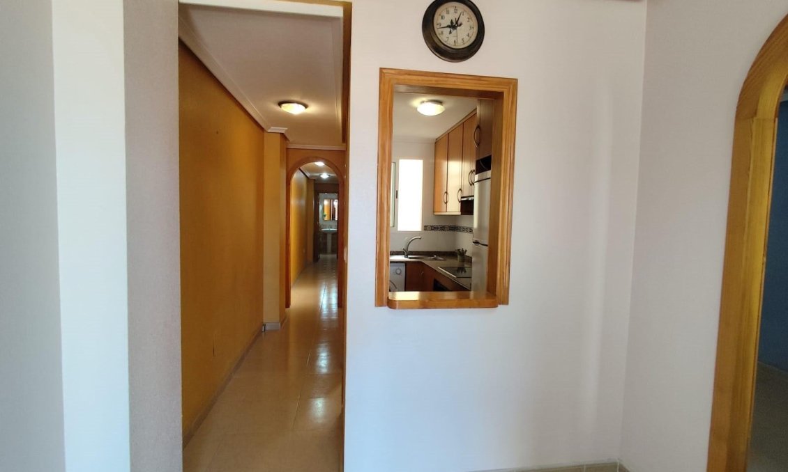 Wiederverkauf - Wohnung -
Torrevieja - Centro