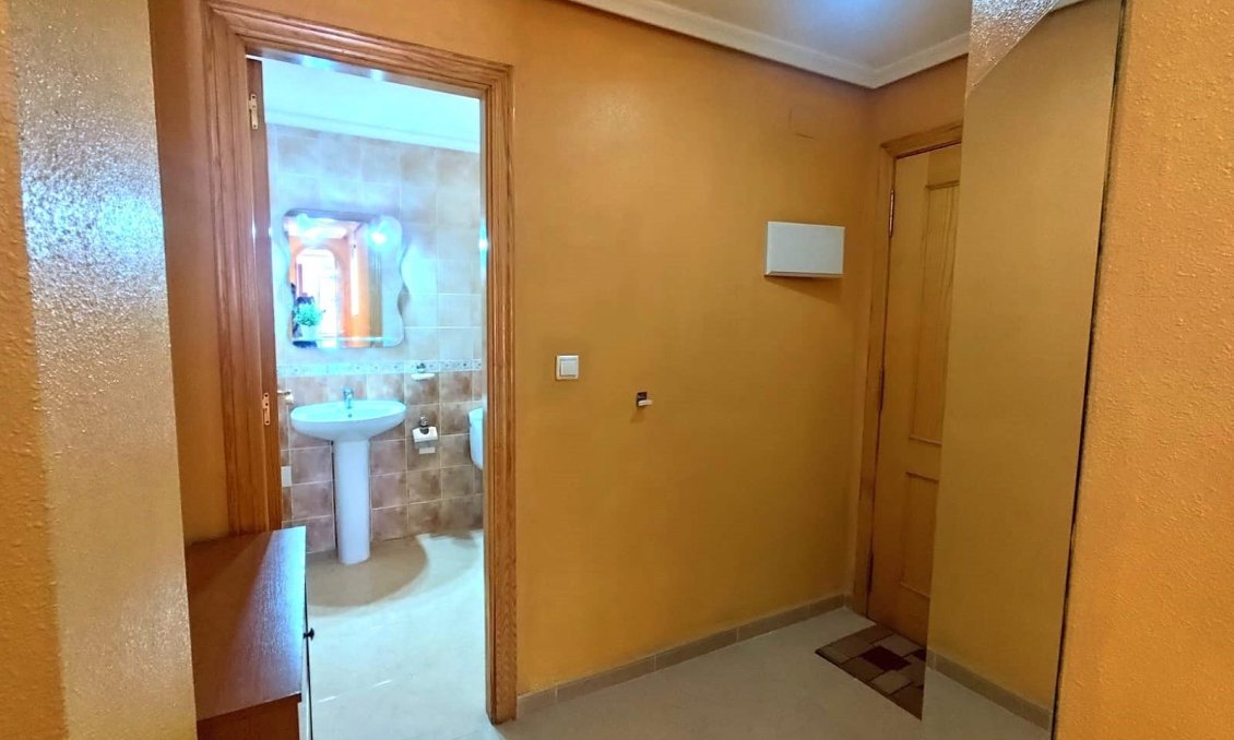 Wiederverkauf - Wohnung -
Torrevieja - Centro