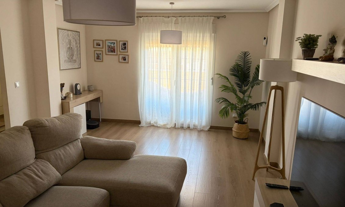 Resale - Townhouse -
San Javier - La Senda Del Recuerdo