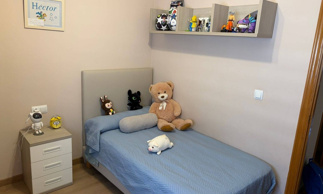Resale - Townhouse -
San Javier - La Senda Del Recuerdo