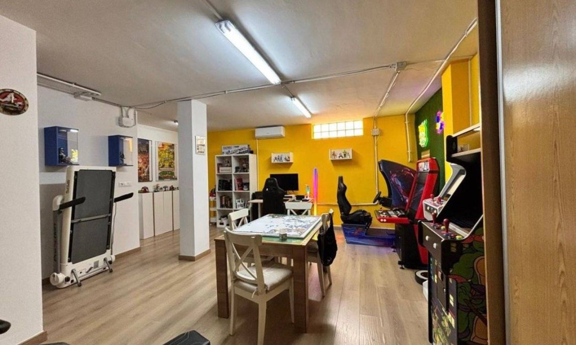 Resale - Townhouse -
San Javier - La Senda Del Recuerdo