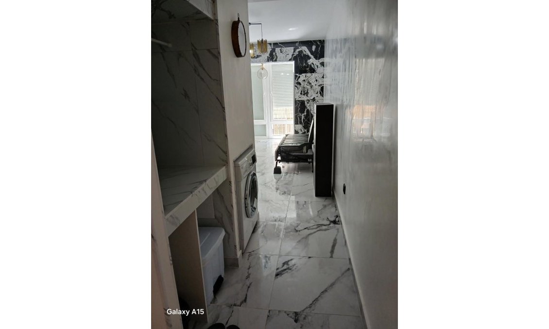 Wiederverkauf - Wohnung -
Torrevieja - Centro