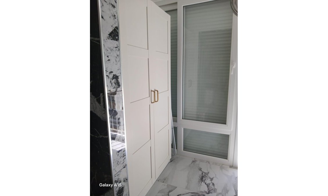 Wiederverkauf - Wohnung -
Torrevieja - Centro