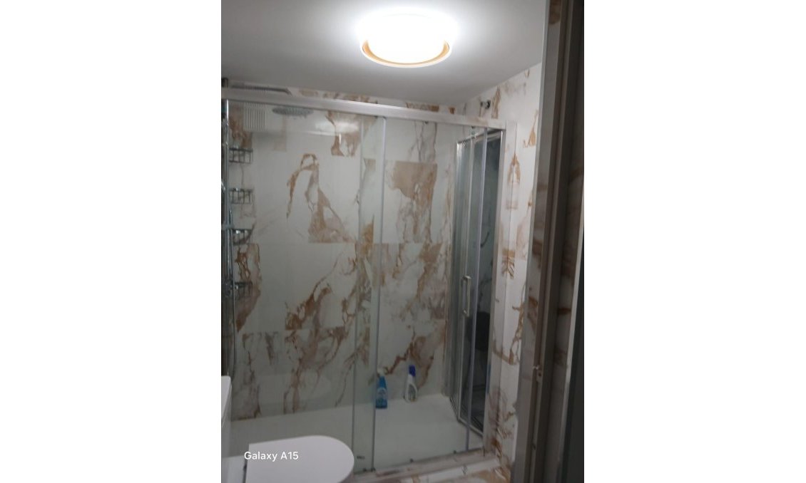Wiederverkauf - Wohnung -
Torrevieja - Centro