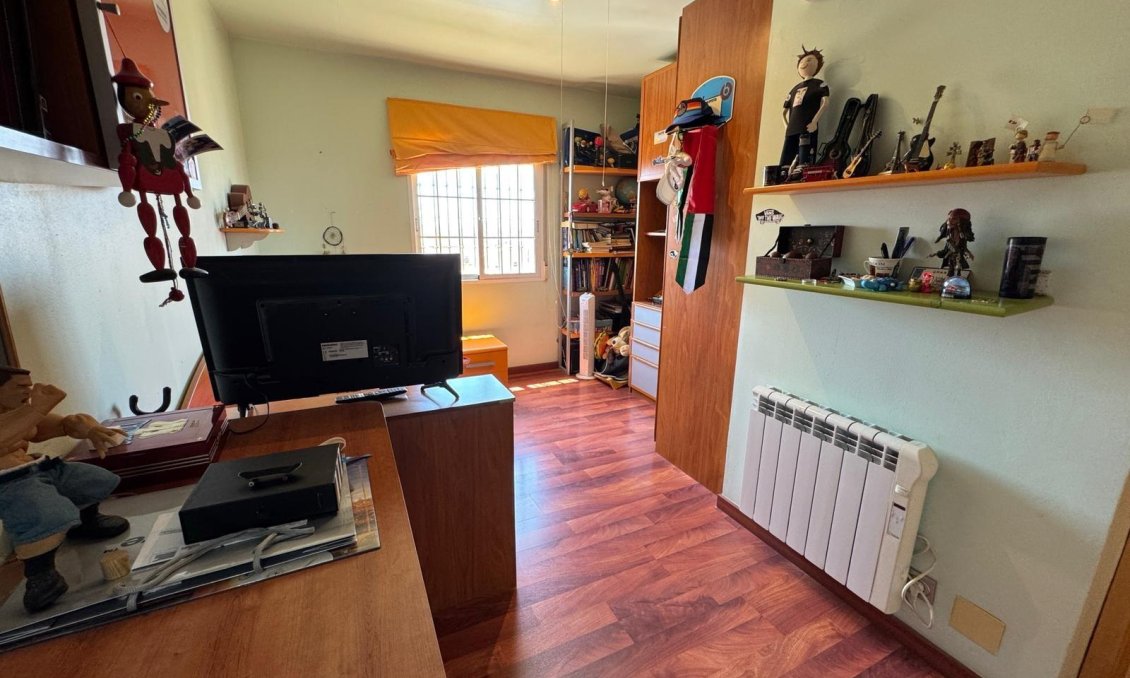 Wiederverkauf - Villa -
Torrevieja - Zona Los Frutales