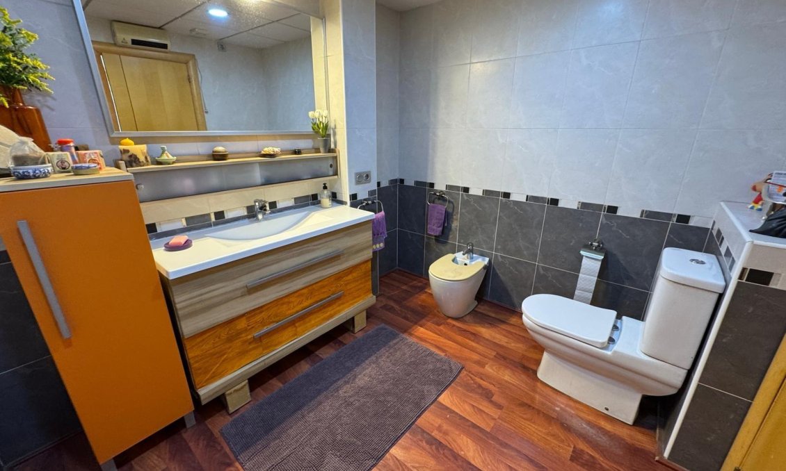 Wiederverkauf - Villa -
Torrevieja - Zona Los Frutales