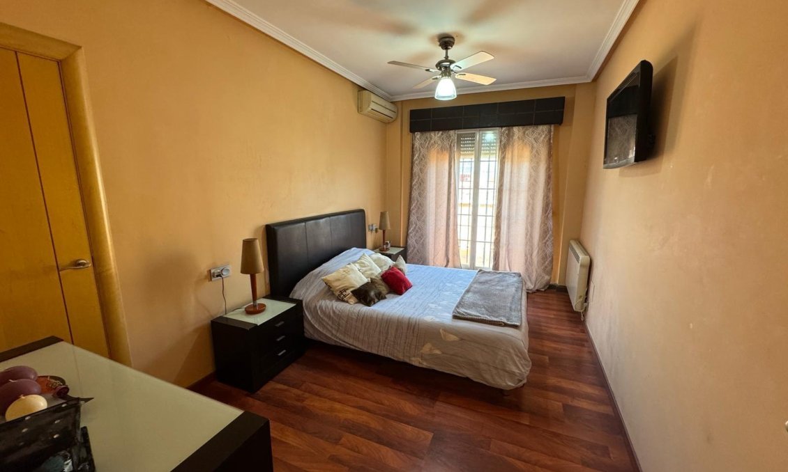 Wiederverkauf - Villa -
Torrevieja - Zona Los Frutales