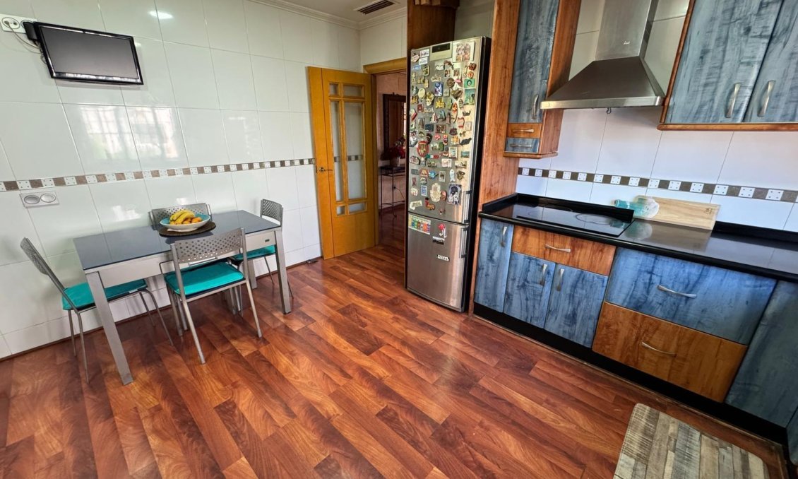 Wiederverkauf - Villa -
Torrevieja - Zona Los Frutales