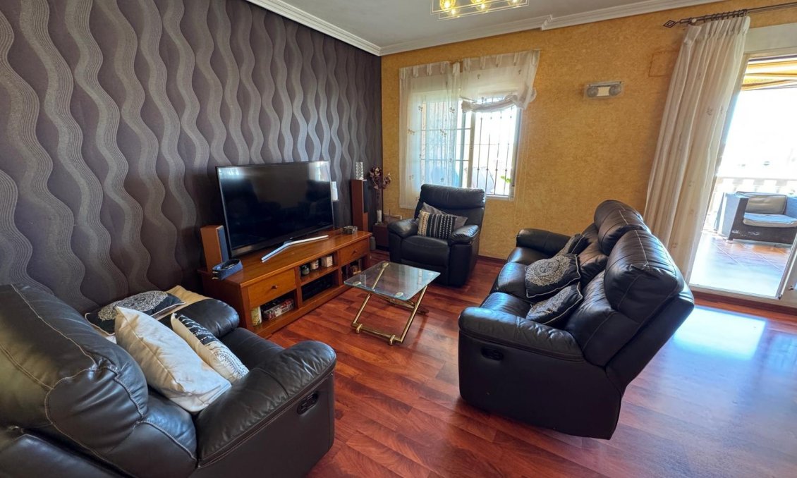 Wiederverkauf - Villa -
Torrevieja - Zona Los Frutales