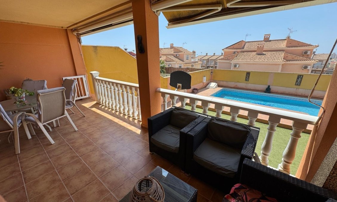 Wiederverkauf - Villa -
Torrevieja - Zona Los Frutales