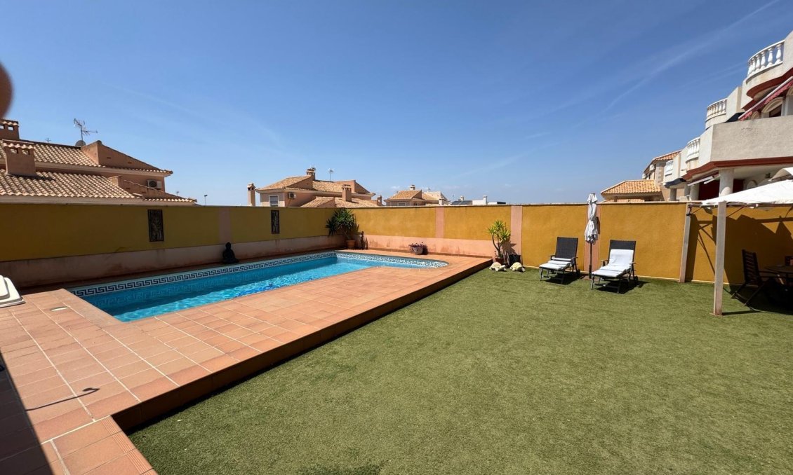 Wiederverkauf - Villa -
Torrevieja - Zona Los Frutales