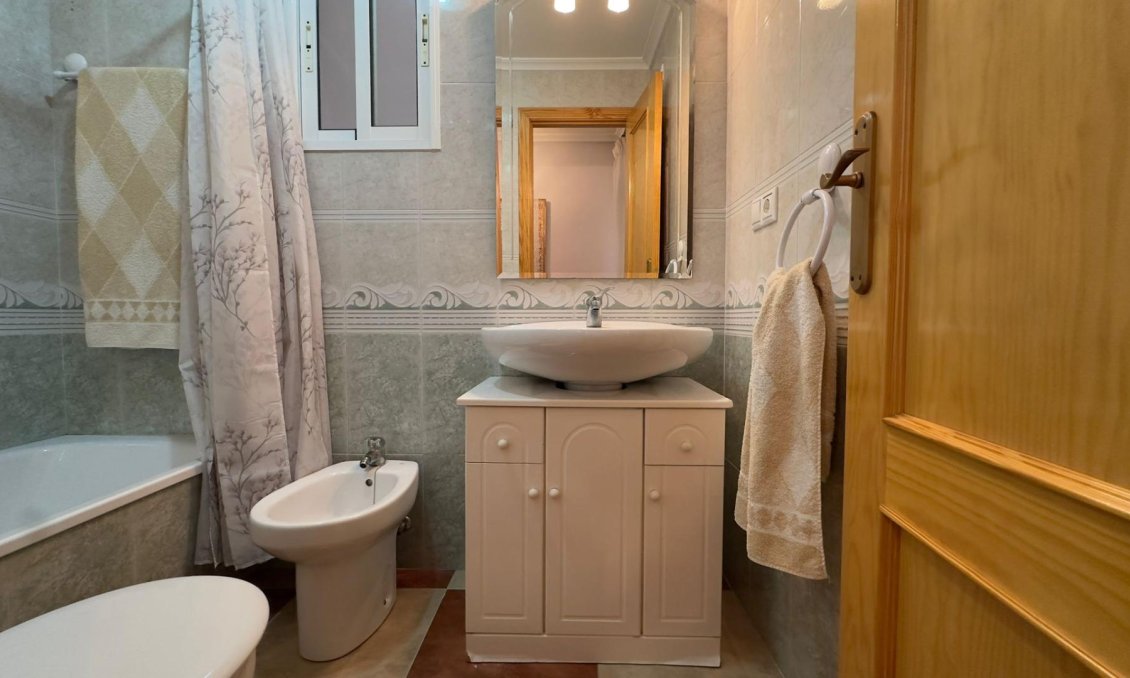 Wiederverkauf - Wohnung -
Torrevieja - Acequion