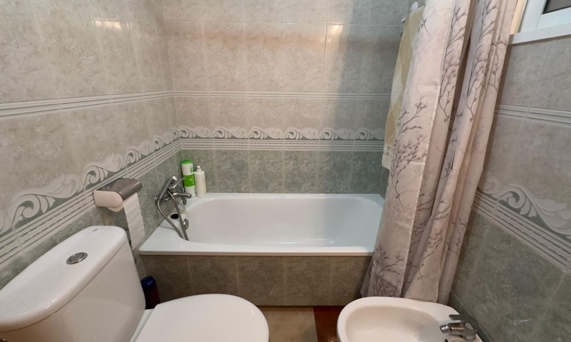 Wiederverkauf - Wohnung -
Torrevieja - Acequion