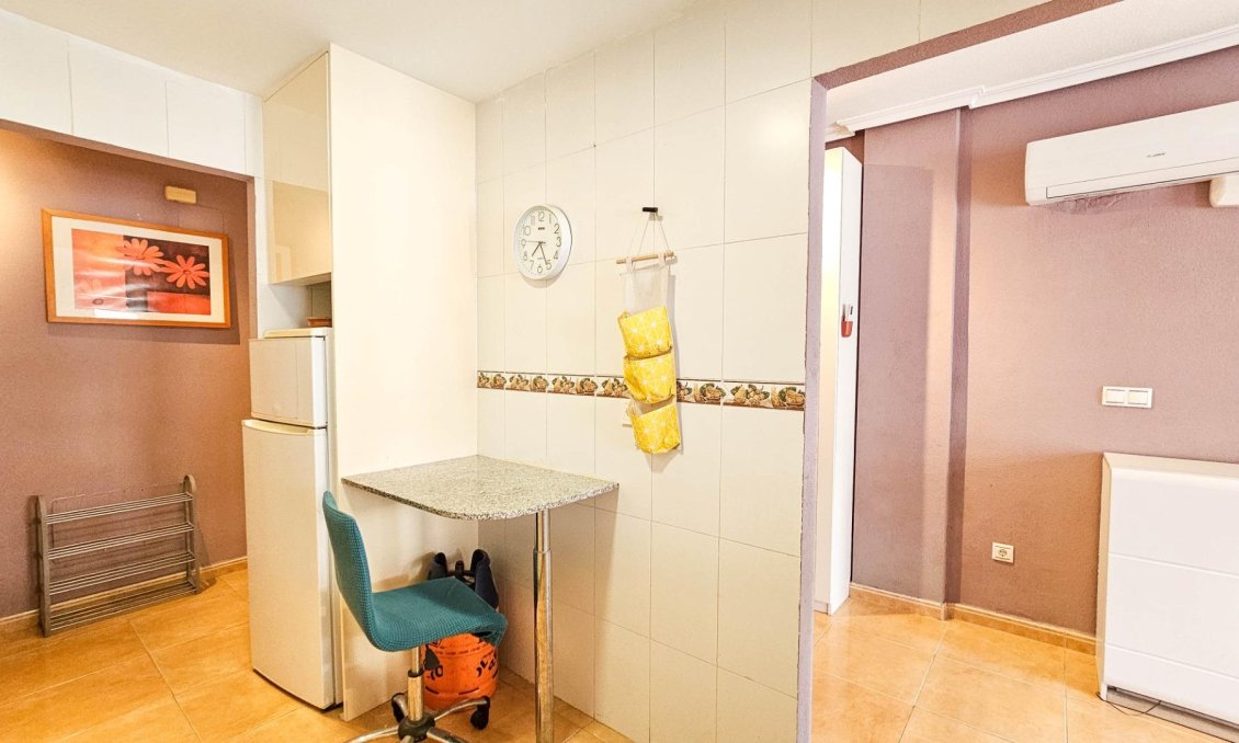 Wiederverkauf - Wohnung -
Torrevieja - PARQUE DE LAS NACIONES