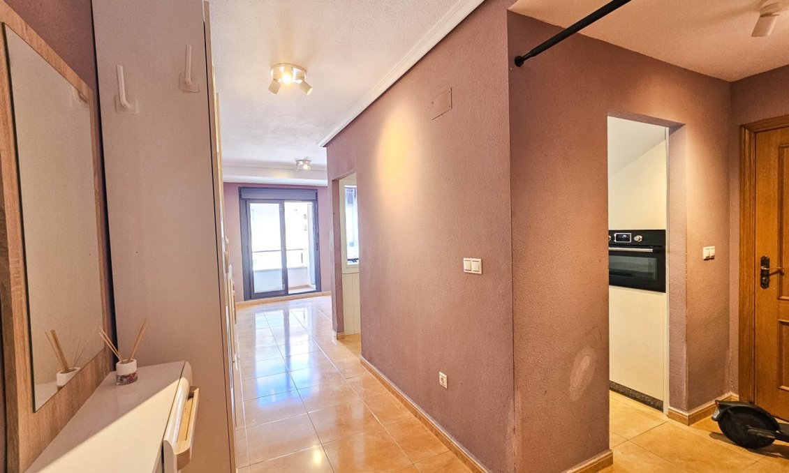Wiederverkauf - Wohnung -
Torrevieja - PARQUE DE LAS NACIONES