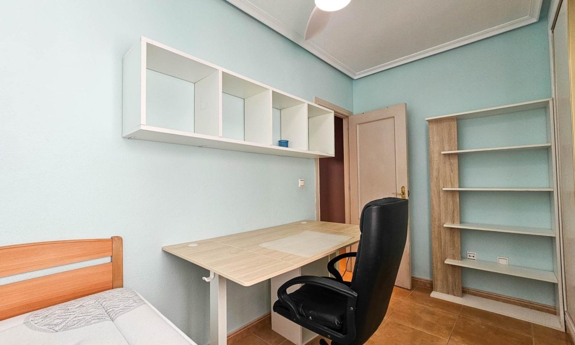 Wiederverkauf - Wohnung -
Torrevieja - PARQUE DE LAS NACIONES